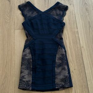 BCBGMAXAZRIA Navy Bandage Lace Bodycon Dress Size 6 Cocktail Mini